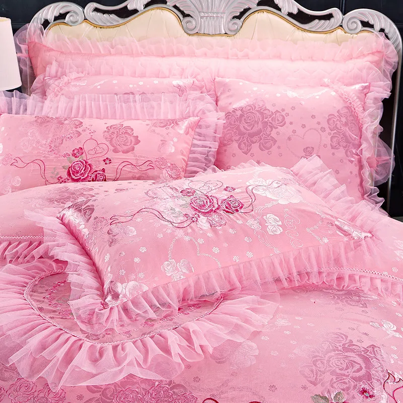 Red Pink Luxury Lace Wedding Bedding Set King Queen Size Princess Bed Set Jacquard Embroidery Duvet Cover Bedspread Bed Sheet