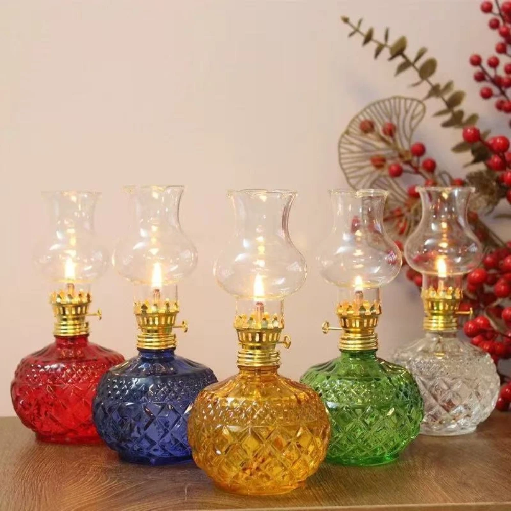 Vintage Glass Lamp Colored Clear Oil Lamp Windproof Antique Oil Lamps for Indoor Use Emergency Lighting Hurricane Lamp Chamber