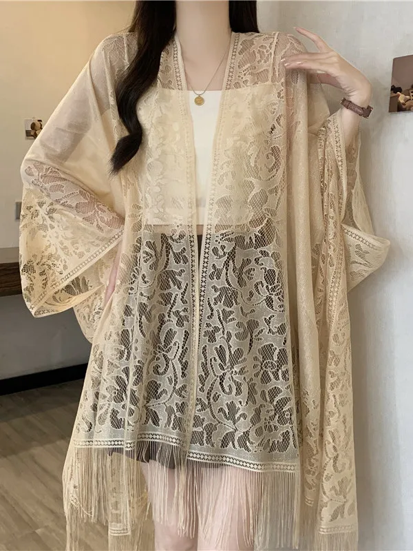 

Женская летняя модная накидка-кейп большого размера с художественным кружевом, ажурными вырезами, рукавами «летучая мышь», бахромой по краю и средней длиной