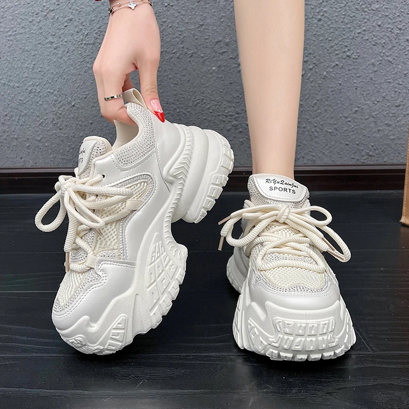 Thick Soled Height Increasing Sports Shoes for Women, New for Spring and Autumn 2025, Look Slim and Versatile, Casual Shoes