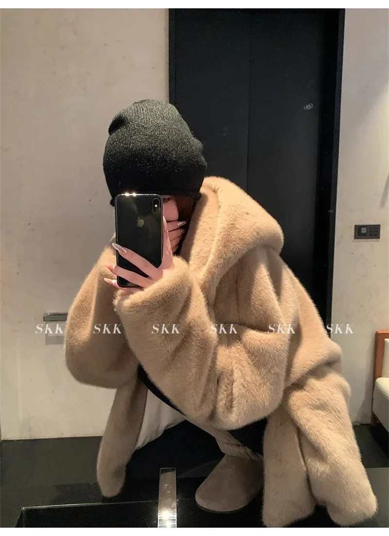 Manteau en fausse fourrure de style paresseux pour femmes, veste à capuche, haut en fourrure décontracté, vêtements épais en peluche, vêtements pour femmes, hiver