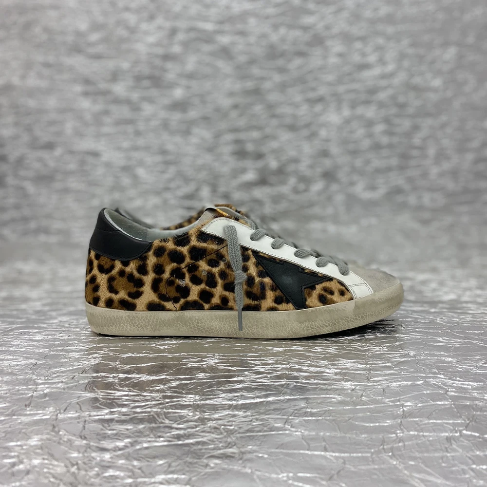 2024 Hot sell in Peru Handmade Retro Women′s  Aged star Leather Sneakers Casual Shoes With Fur