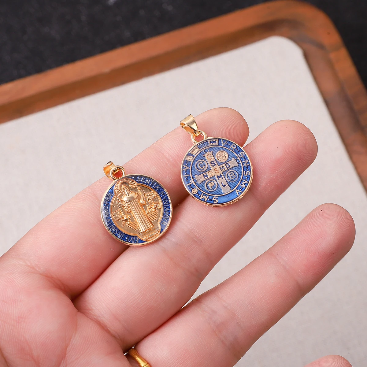 50 pcs Religious Set of multicolor Saint Benedict Medals Catholic   Gold Plated SB Medal Coin San Benito Favors Gifts