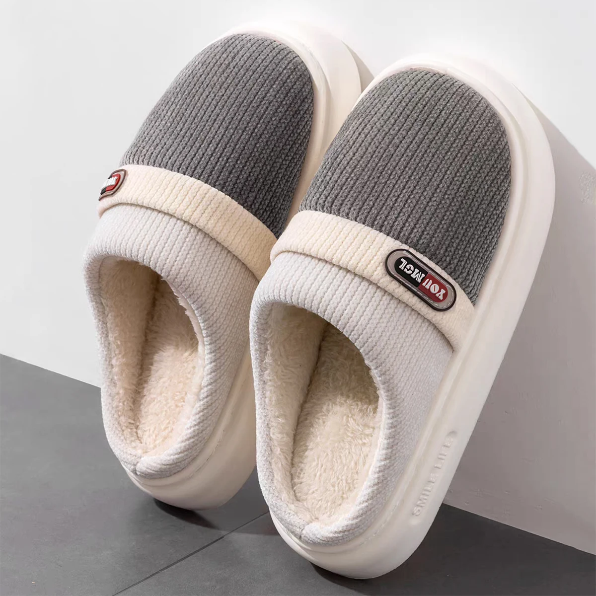 

Зимние тапочки, меховая мужская обувь, удобные домашние тапочки на плоской подошве, нескользящие домашние теплые мужские шлепанцы на толстой подошве, парная пушистая напольная обувь