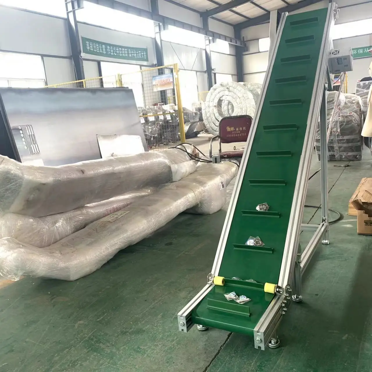 

Factory Customized PVC Inclined Belt Conveyor Food-grade Conveyor