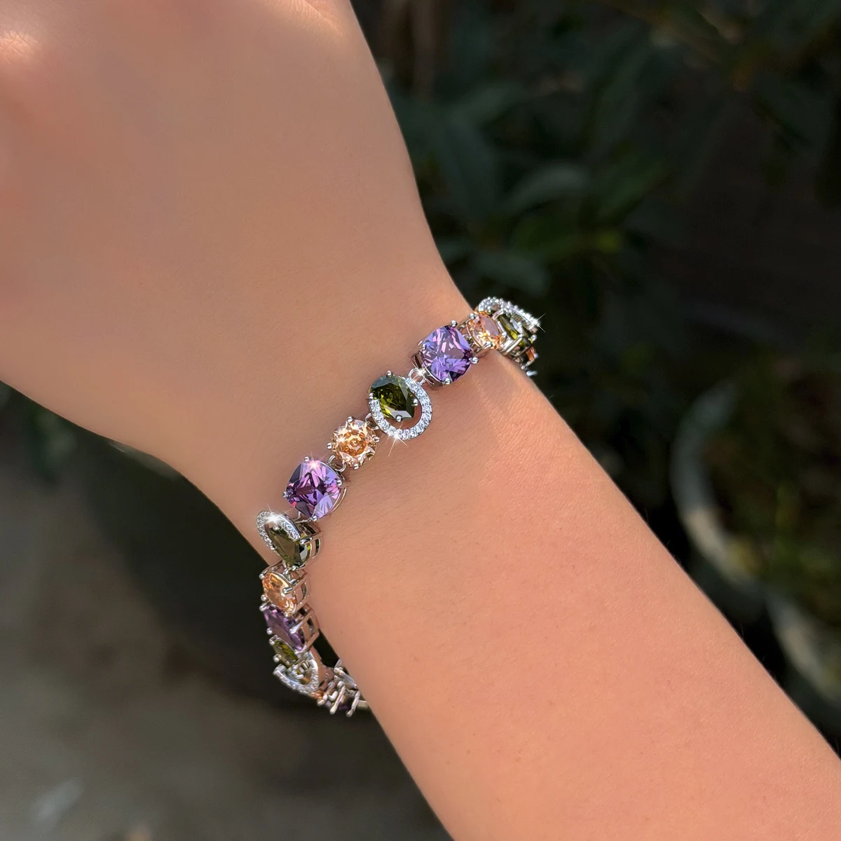 CWWZircons Genuine Cubic Zirconia Sparkling Purple Olive Green CZ Stone Charm Female Engagement Party Bracelets Jewellery S0216