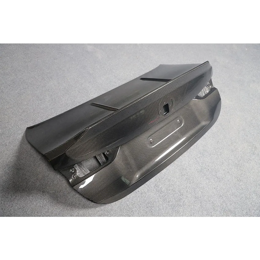 

CSL Style Style Dry Carbon Fiber Rear Trunk Cover for 4 Series M4 G82 G22 Car Body Kit