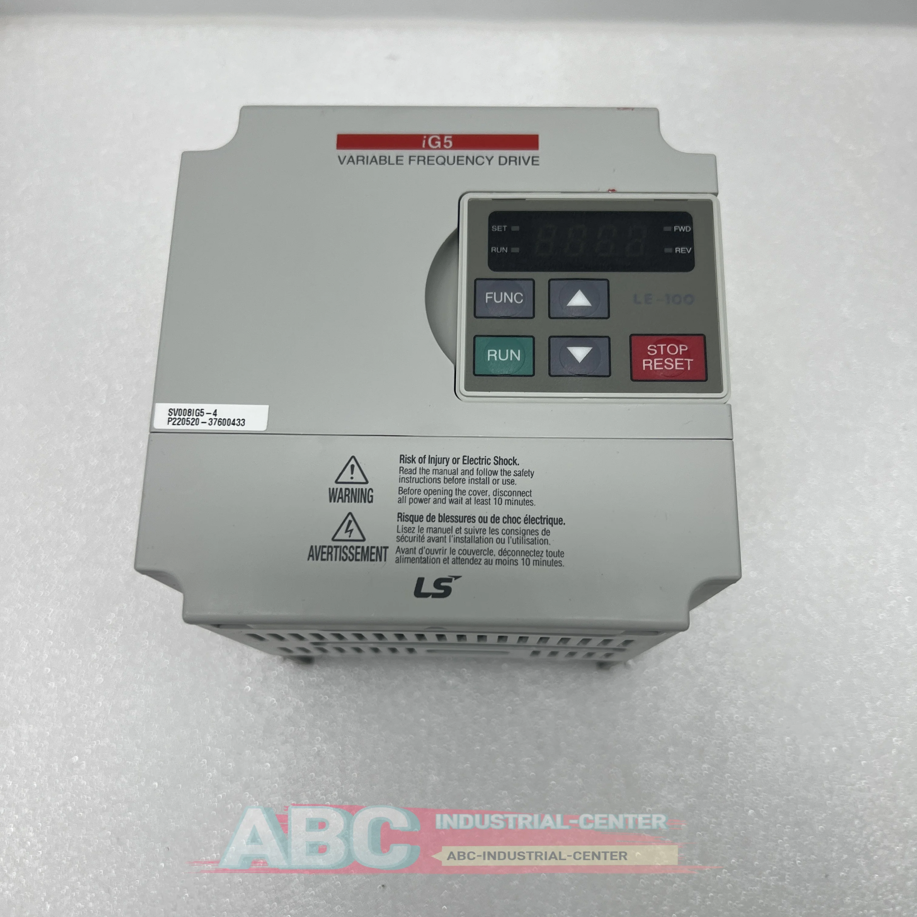 Convertidor de frecuencia 100% NUEVO SV0015IS7-4NO