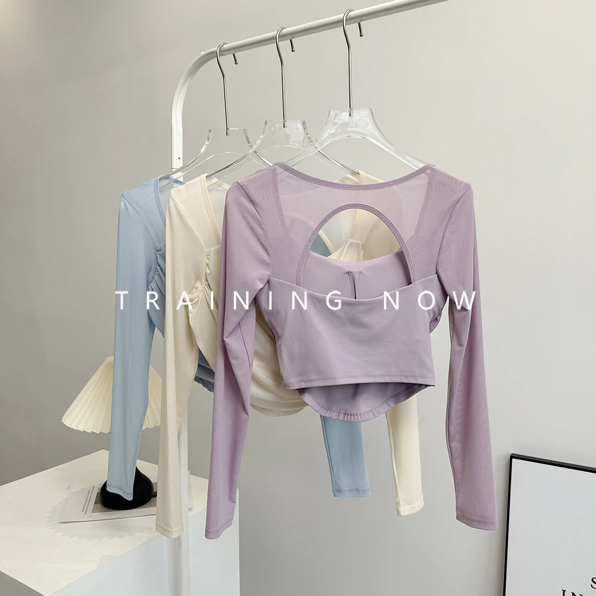 

Yoga long-sleeved top for women in summer sexy mesh morning jogging quick-drying clothes with chest pad Pilates breathable