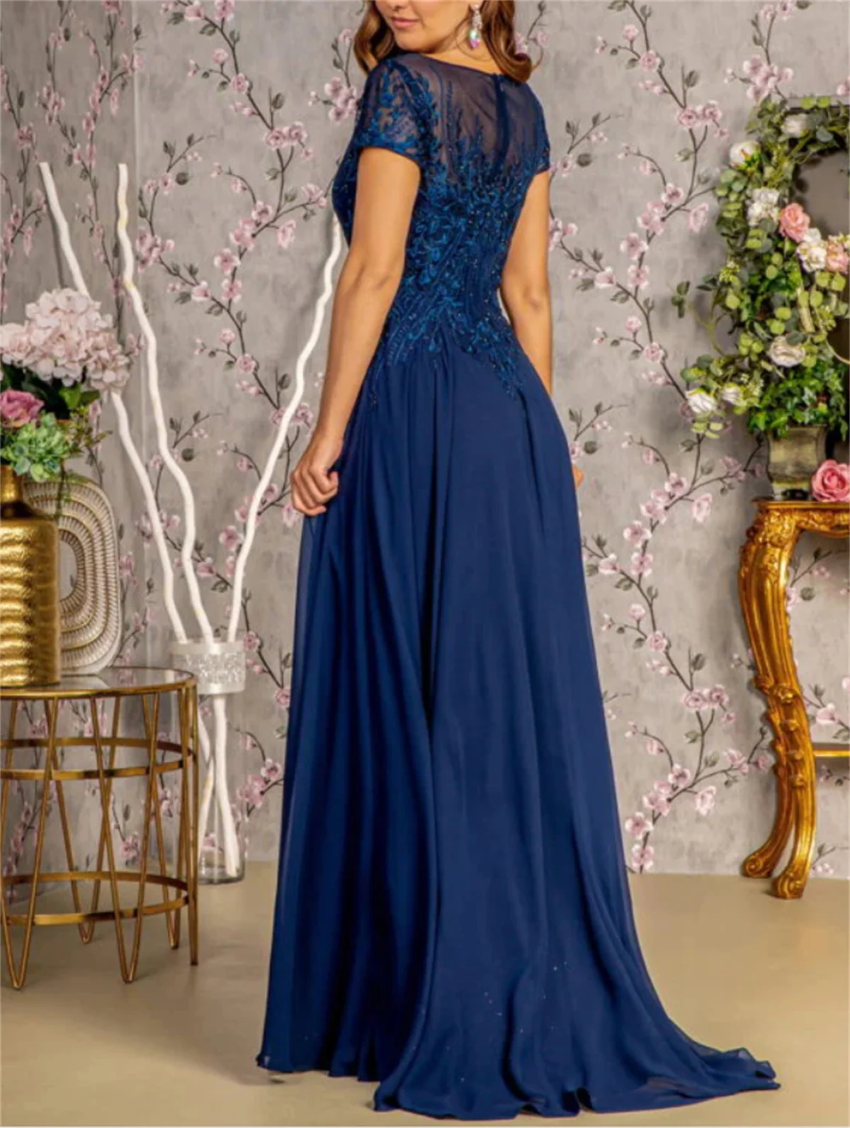 2024 Dark Blue Mother Of The Bride Dresses Mermaid Lace Beaded Sheer Neck Wedding Party Gowns 2024 Evening Dresses Sleeveless