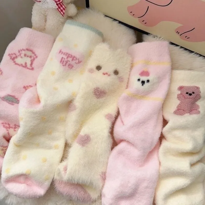 5 pares de calcetines de invierno para mujer, bonitos calcetines de oso de peluche con animales de dibujos animados, calcetines de tubo medio informales y cómodos, suaves y pegajosos