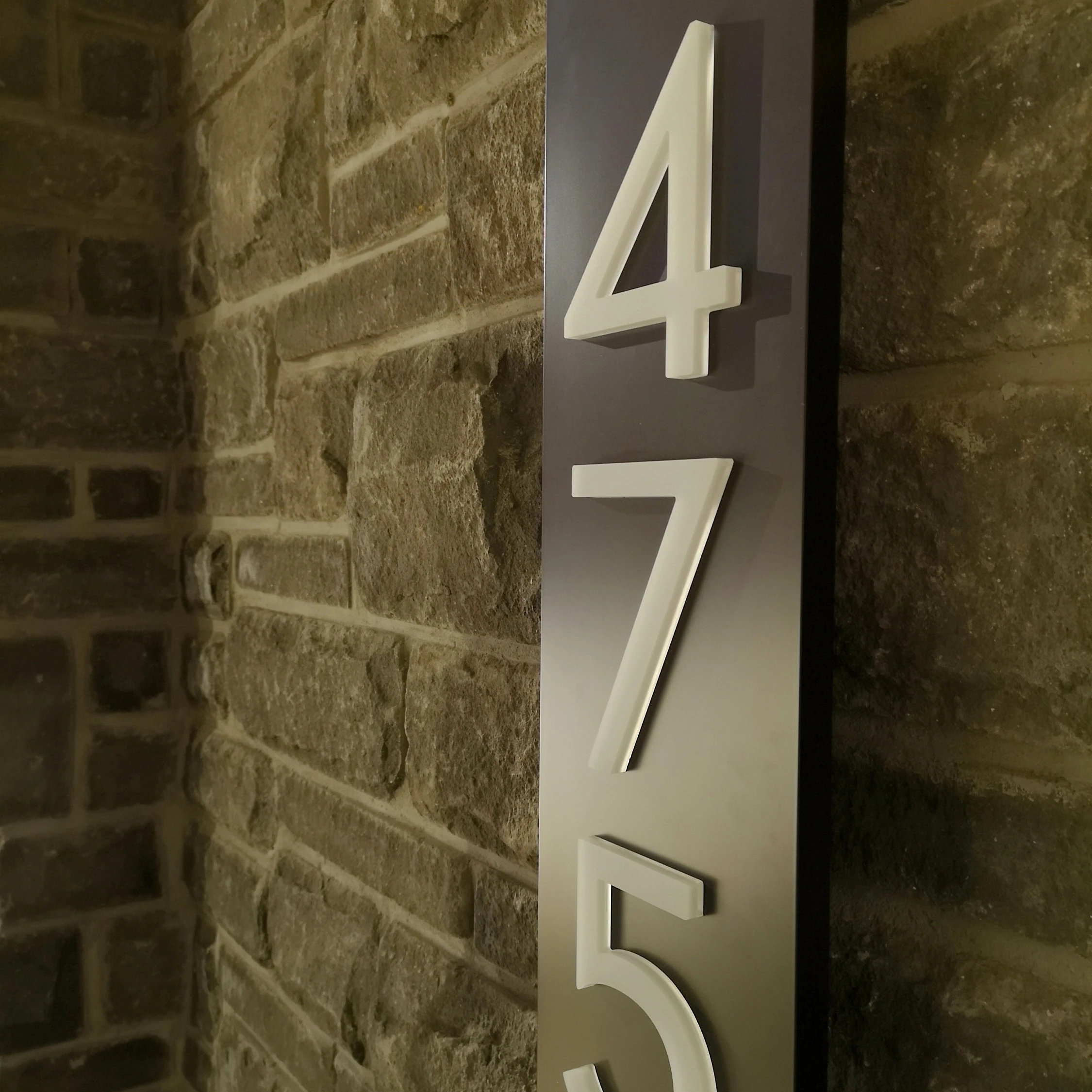 Imagem -04 - Customizável Led House Number Sign Bespoke Preto Branco Luz Amarela Disponível Rua Número do Quarto Personalização