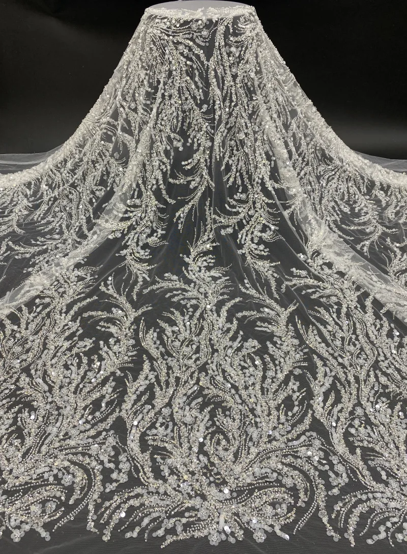 

Evening Gown with Floral String Beaded Tube 3/7mm Sequin Embroidery Tulle Bridal Fabric for Runway Fashion Dresses Material