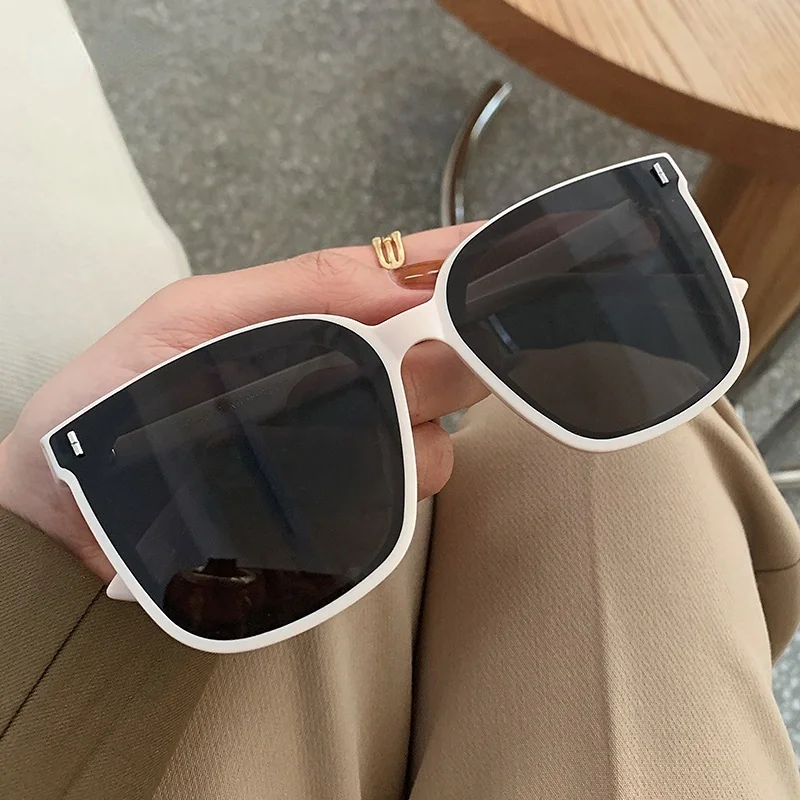 Korean Fashion Square Sunglasses Women Men Retro Beach Eyewear