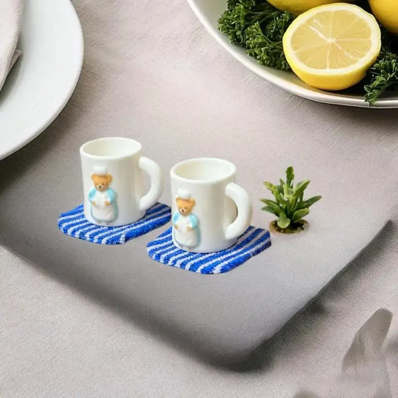 แก้วน้ำหมีจิ๋ว 2 ชิ้น สำหรับตกแต่งบ้านตุ๊กตา ของเล่นเสริมสร้างจินตนาการ