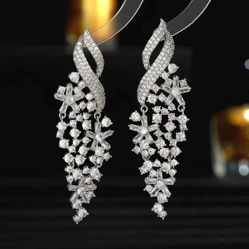 European and American fashion exaggerated zircon earrings trendy dinner catwalk dress paired with long light luxury high-end ear