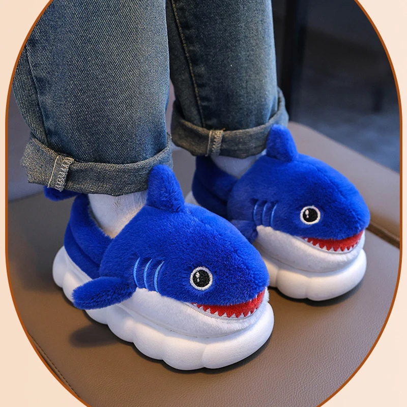 Cartoon Shark Baumwolle Hausschuhe für Jungen Herbst Winter Dicke Sohle Indoor Hause Fuzzy kinder Schuhe 2024 Neue Stil – Detail 4