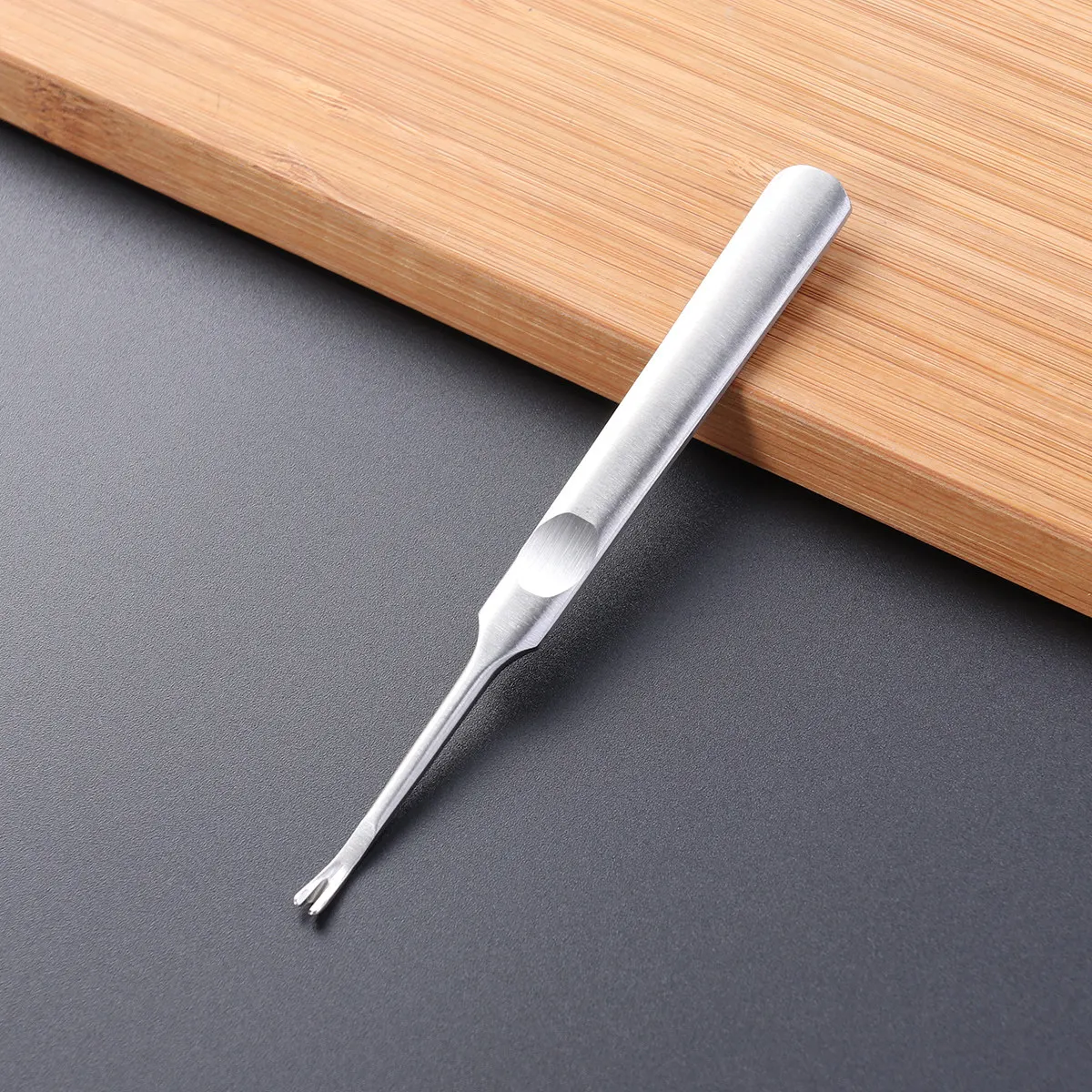 

Профессиональный набор для маникюра: инструмент для удаления кутикулы с ложкой-дизайнером для придания формы ногтям, идеально подходит для домашнего и салонного использования