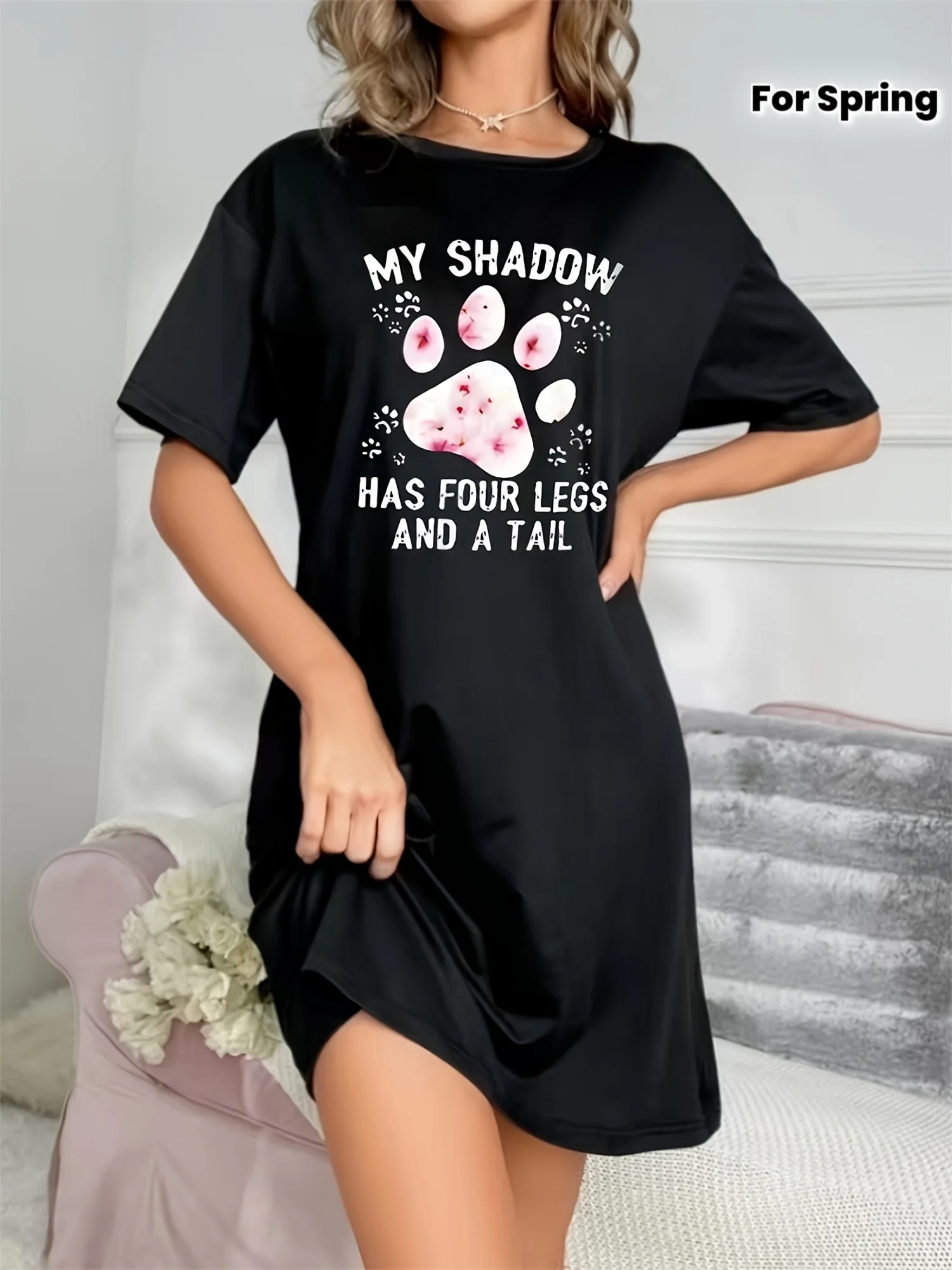 Zomermode roze kattenpootpatroon printontwerp voor dames oversized imitatiejurk van hoge kwaliteit met korte mouwen en ronde hals