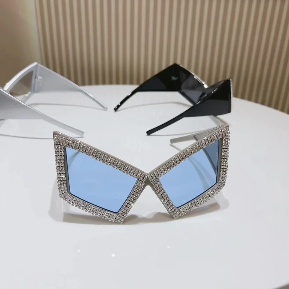 أزياء سوبر كبيرة كاملة كريستال القط العين النظارات الشمسية النساء موضة جديدة الراين لامعة نظارات شمسية السيدات المتضخم القوس ظلال