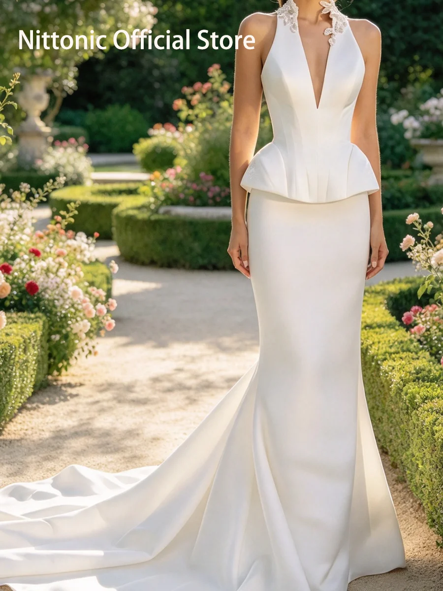 Classic Halter Corset Sleeveless Straight Floor Length Bride Wedding Dresses Bridal Gowns Customized