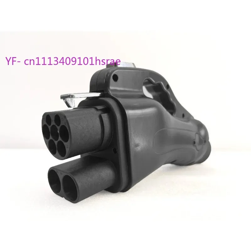New CCS2 to GB/T EV Charger Adapter 1000V 300A High Power Connector