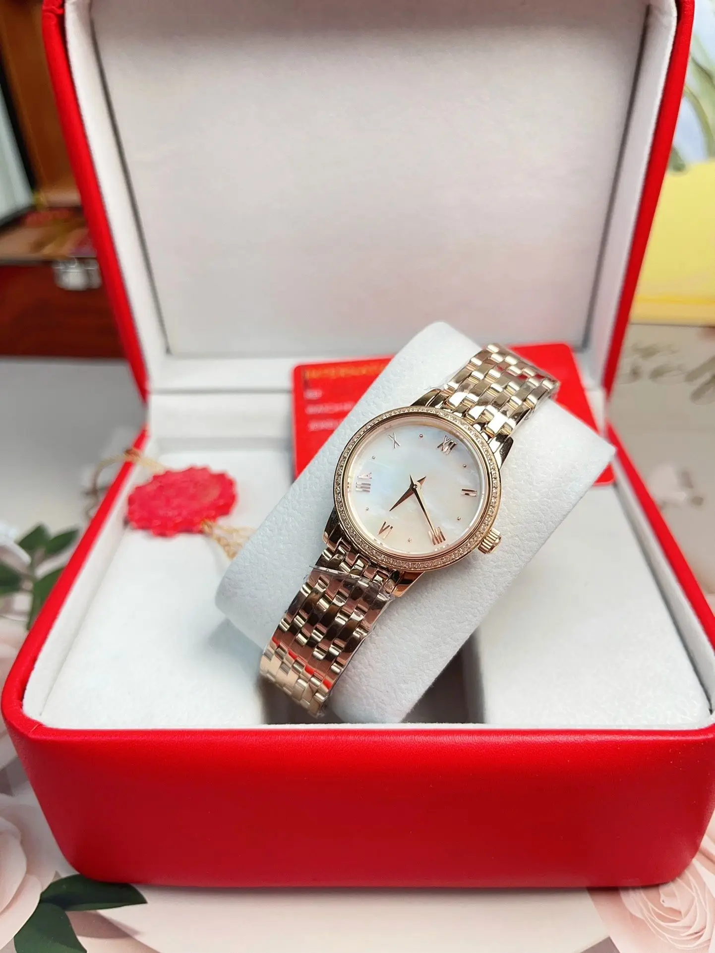 Niche Unique Designer Style Men's Watch Women's Watch Creative Dial Quartz Wrist Watch Alloy Case Waterproof Shock‑Resistant Couple Wristwatch For Dating Party Travel Holiday Gifts