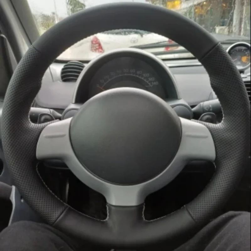 Durable Soft Hand Stitched Non-slip 2006 2007 Custom Leather Car Interior Accessories Car Steering Wheel Cover For Smart 2005