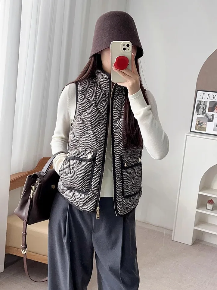 

Теплый женский жилет Old Money с воротником-стойкой, ромбовидной строчкой, на гусином пуху, для повседневной носки, из полиэстера...