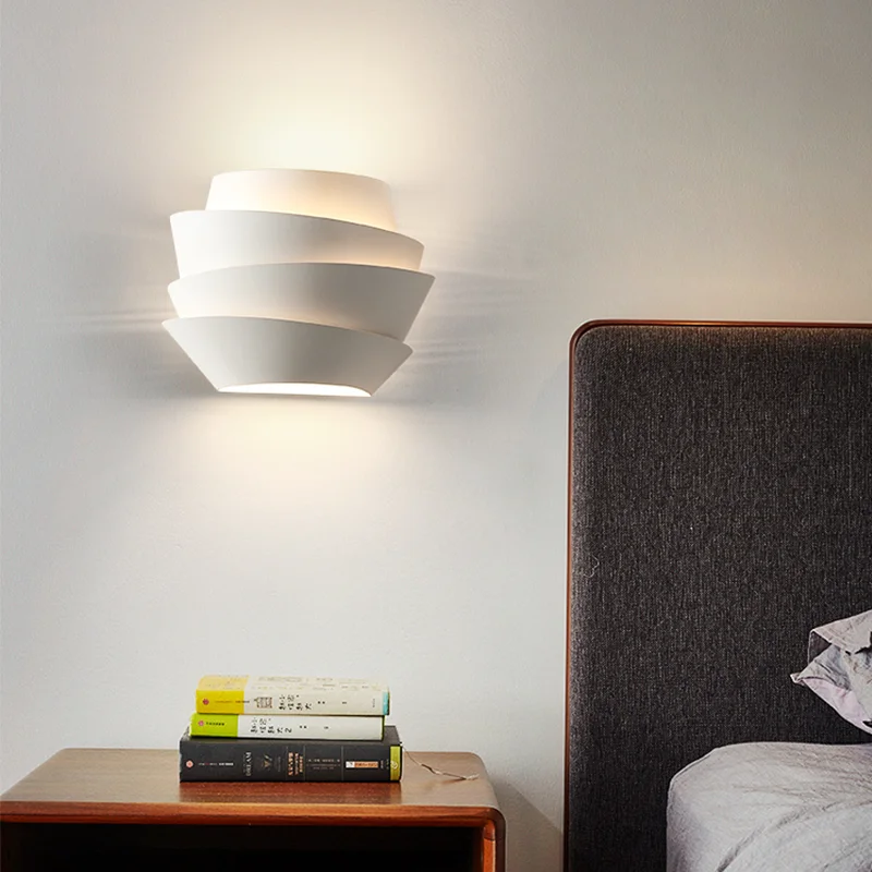 Imagem -03 - Lâmpada de Parede de Metal para Quarto Designer Nórdico Luzes Led de Cabeceira Corredor Simples Arandelas Decorativas Criativas Branco