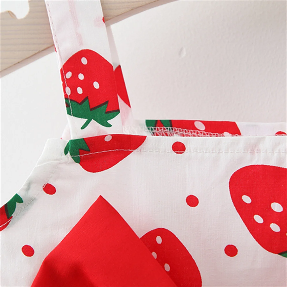 Summer Baby Girl\'s Dress Small Round Dot Strawberry Print Chest Bow Daily Casual Dress with Hat