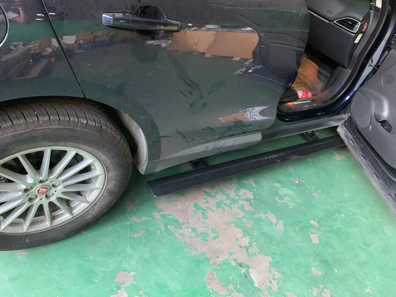 دواسات SCBLA أوتوماتيكية قابلة للسحب لوحة تشغيل كهربائية خطوة تشغيل لوحات شاحنة كهربائية خطوات لـ 16-20 جاكوار F-PACE