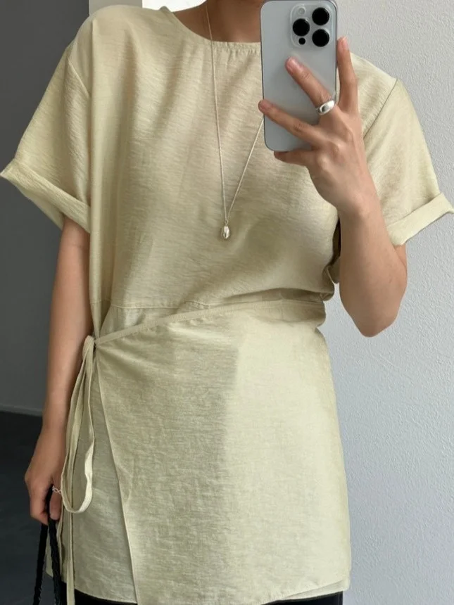 قميص نسائي أنيق بأسلوب كوري يغطي الرأس، تصميم صيفي جديد يقلل من مظهر العمر، قمة الموضة بتصميم عصري للجمهور الصغير