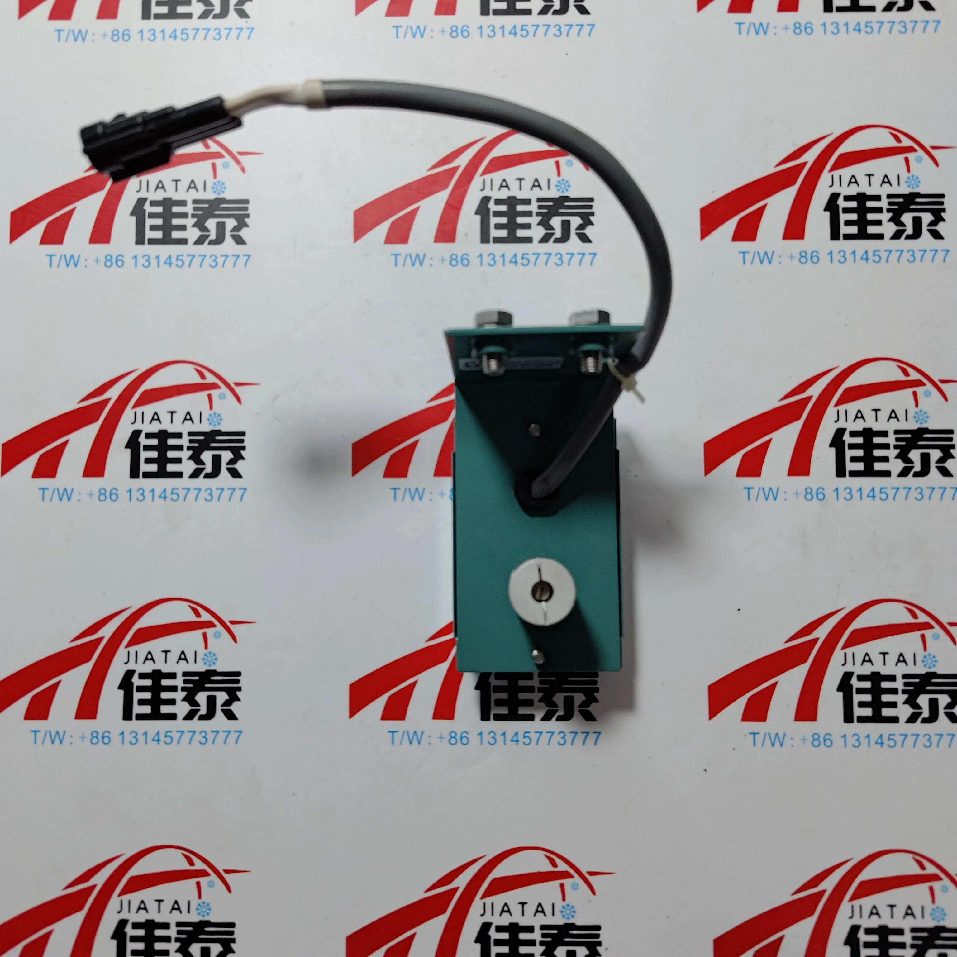 Afbeelding 4: 025W47015-002 Geleidevleugel Motor Positie Sensor Potentiometer