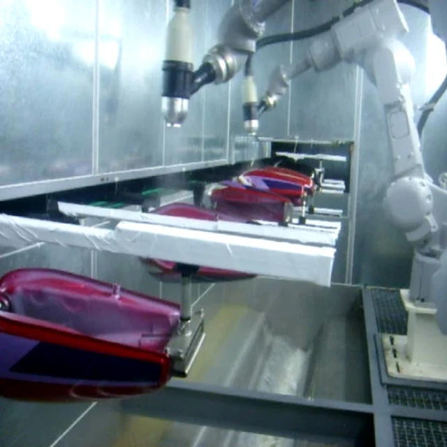 آلة رش أوتوماتيكية لطلاء المعادن معدات فعالة ودقيقة