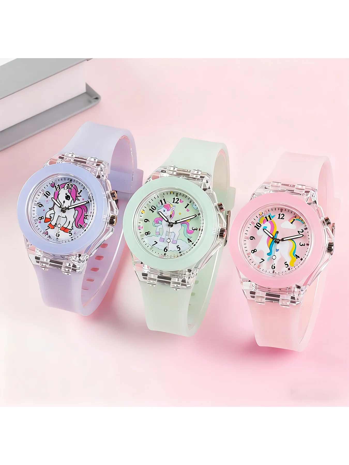 Reloj para estudiantes de nuevo estilo con diseño de dibujos animados. Presenta una imagen de unicornio adorable, popular entre los adolescentes, con un diseño exquisito.