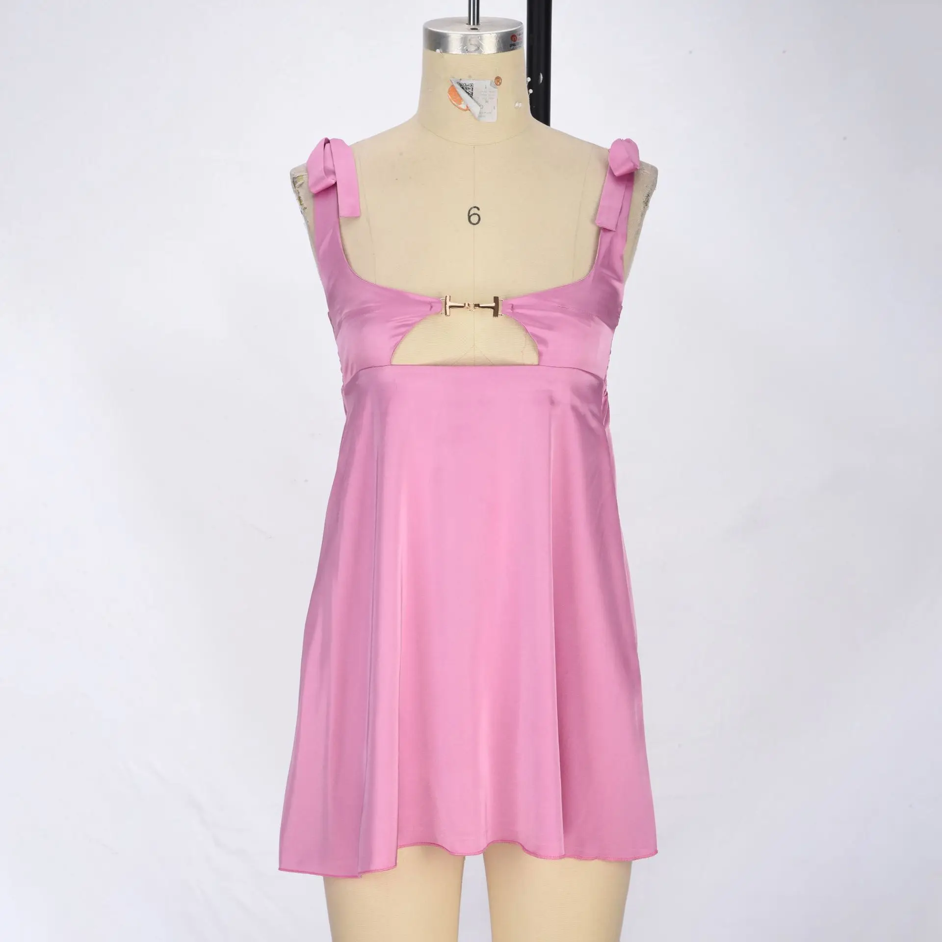 夏のフレンチドレスレースアップブラジャードレスサテンカットアウトフレンチセクシーなストラップドレスウエディングカフタン 2025 サマードレスローブ Vestido 女性