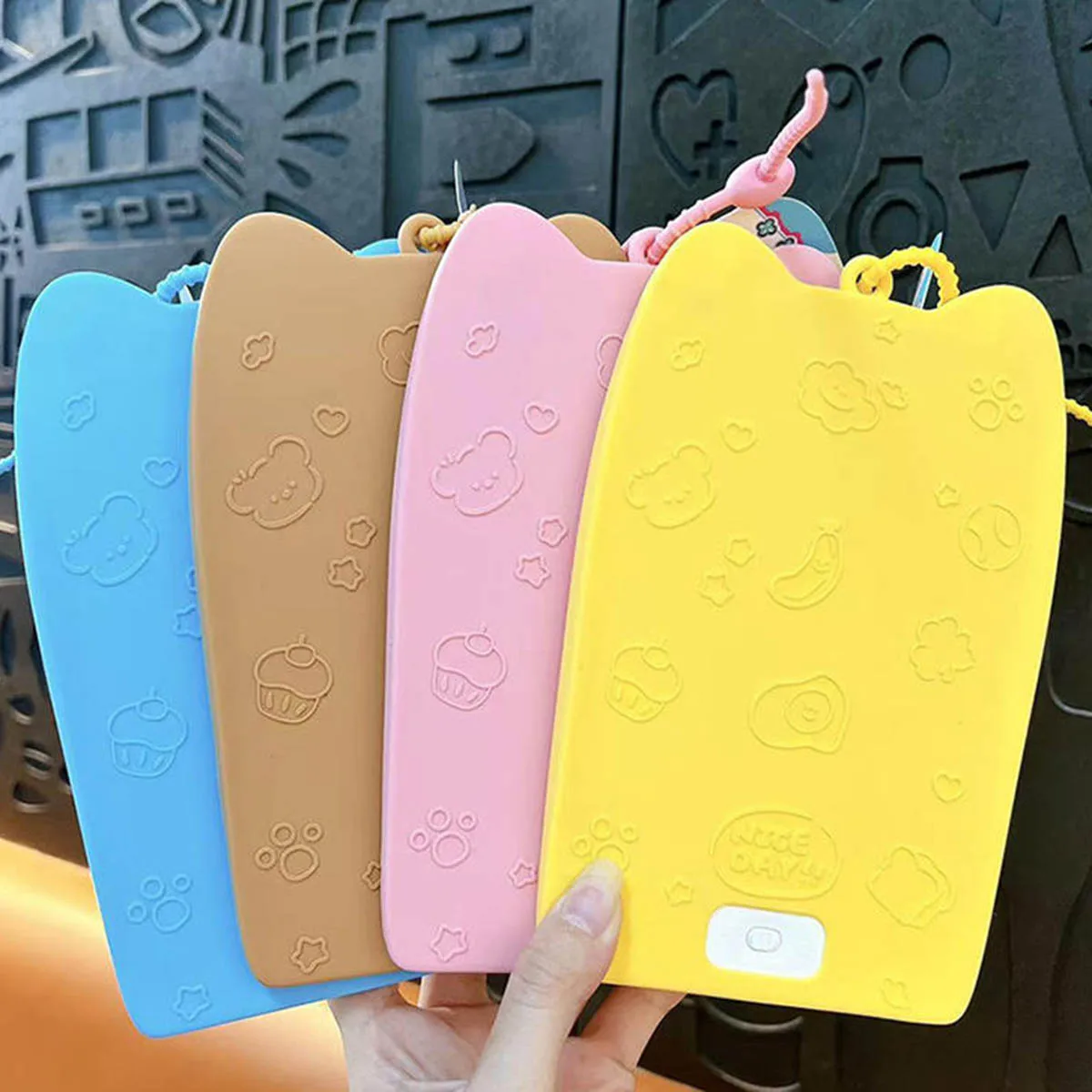 Creative Large Graffiti Drawing Board Silicone Protective Cover Keychain Stress Relief Portable Writing Board Message Board Toy
