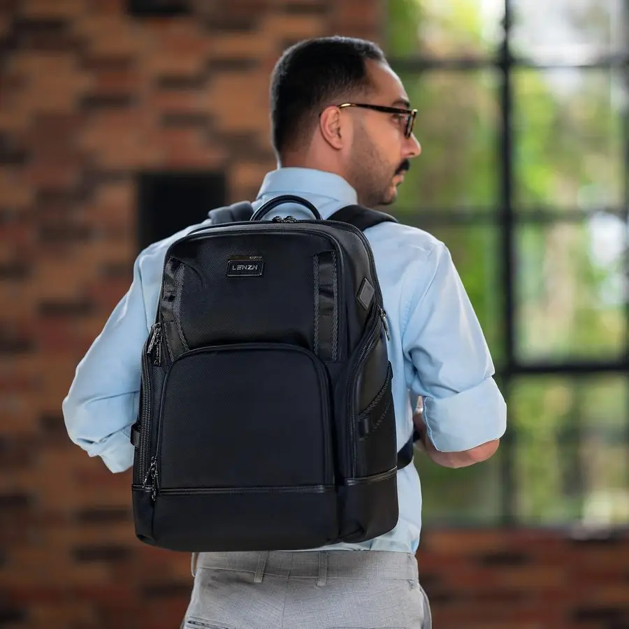 حقيبة ظهر للأعمال للرجال والنساء، حقيبة ظهر للعمل مقاس 15.6 بوصة، حقيبة سفر عالية الجودة مع منفذ شحن USB، مقاومة للماء