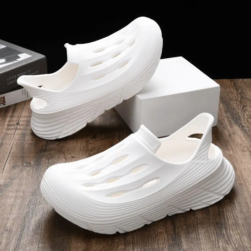 Closed Toe Hollow with Platform Hole Shoes for Men Outdoor Sports Stylish Casual New Summer Low Price Japanese Man Sandals Sale