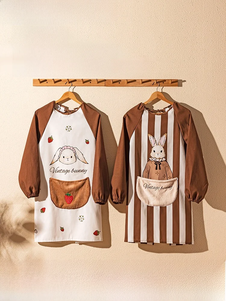 

Современный фартук для домохозяек Hera Rabbit с длинными рукавами, для кухни и дома, водонепроницаемый, маслоотталкивающий, полностью закрывающий, для приготовления пищи, в молодежном стиле, для взрослых.