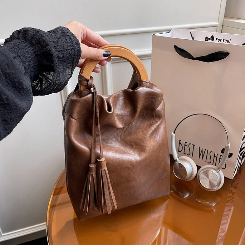 

Высококачественная новинка 2025, женская роскошная брендовая кожаная сумка на плечо, известный дизайнер, модный дизайн, популярный классический элегантный повседневный стиль ​