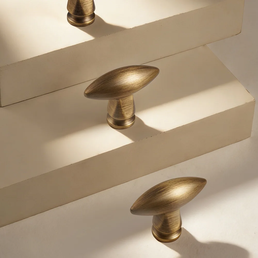 Solid Brass Furniture Handles CRetro-inspired Distressed Finish Design Abinet Knobs Cabinet Drawers T-bar Handle Knob