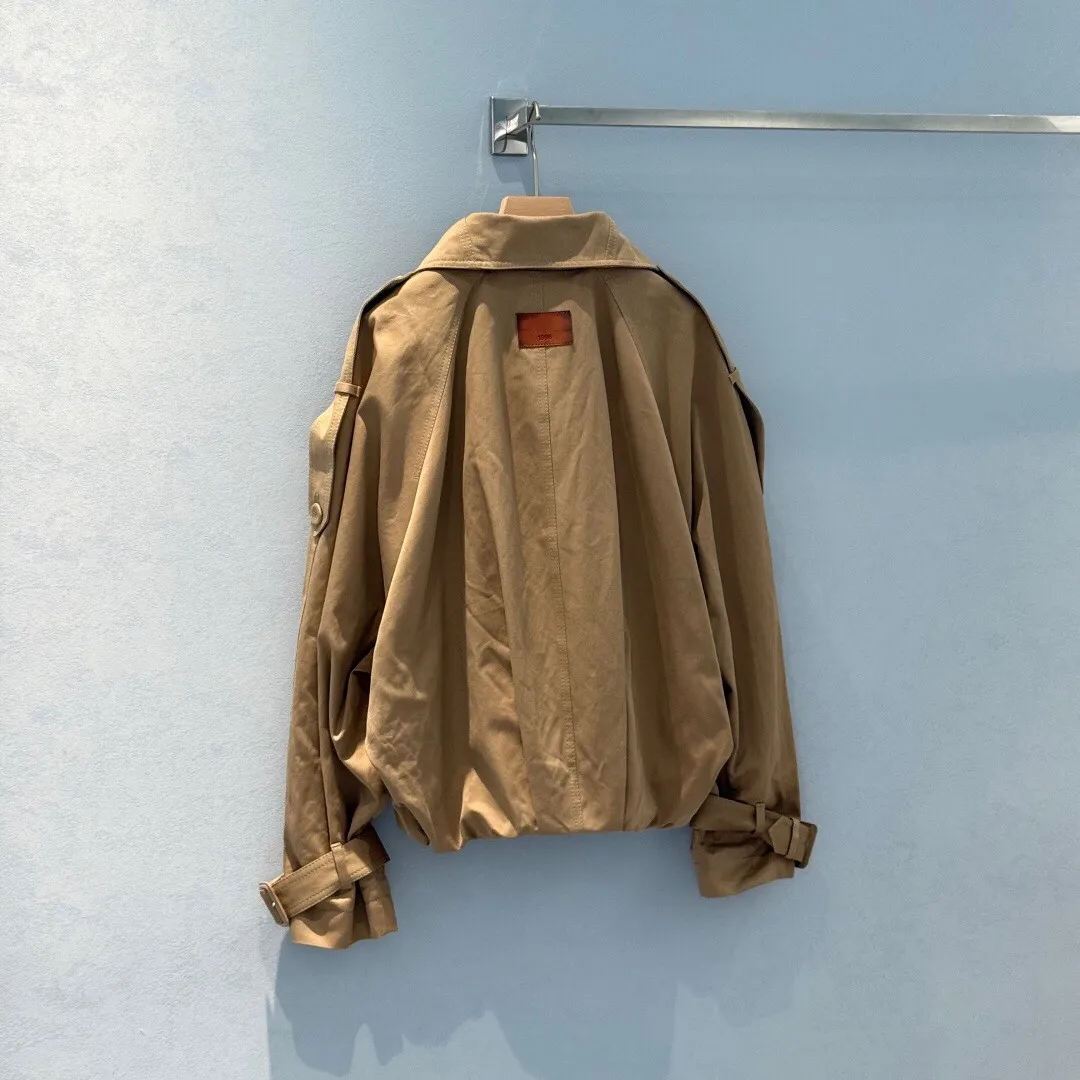 2026 Autumn New Vintage Colorblock Striped Lapel Splicing Fake Two-Piece Short Trench Coat Women