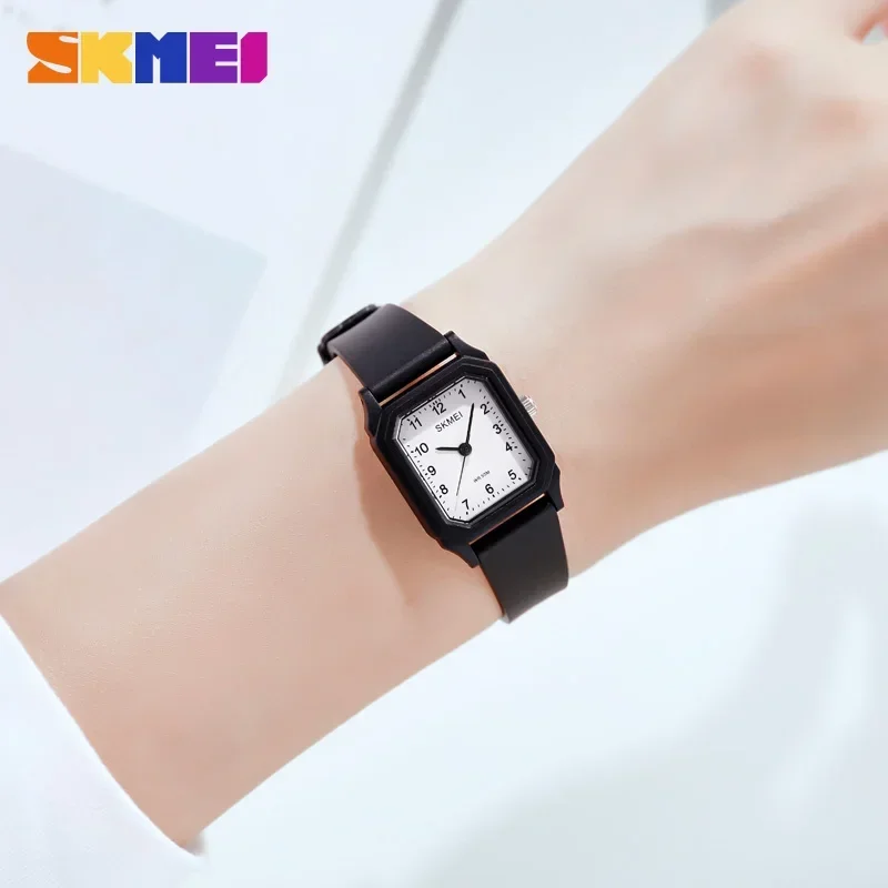 SKMEI Small Young Lady Watch Clock reloj mujer Light Thin Girls Quartz Watches Fashion Creative Women Quartz Wristwatches 1651