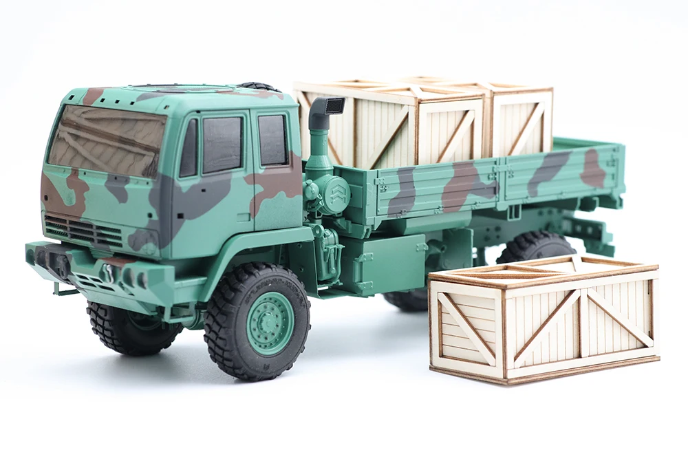 Orlando Hunter Model M01 wojskowe materiały transportowe 1:32 24 18 elementów dekoracyjnych drewniane pudełko