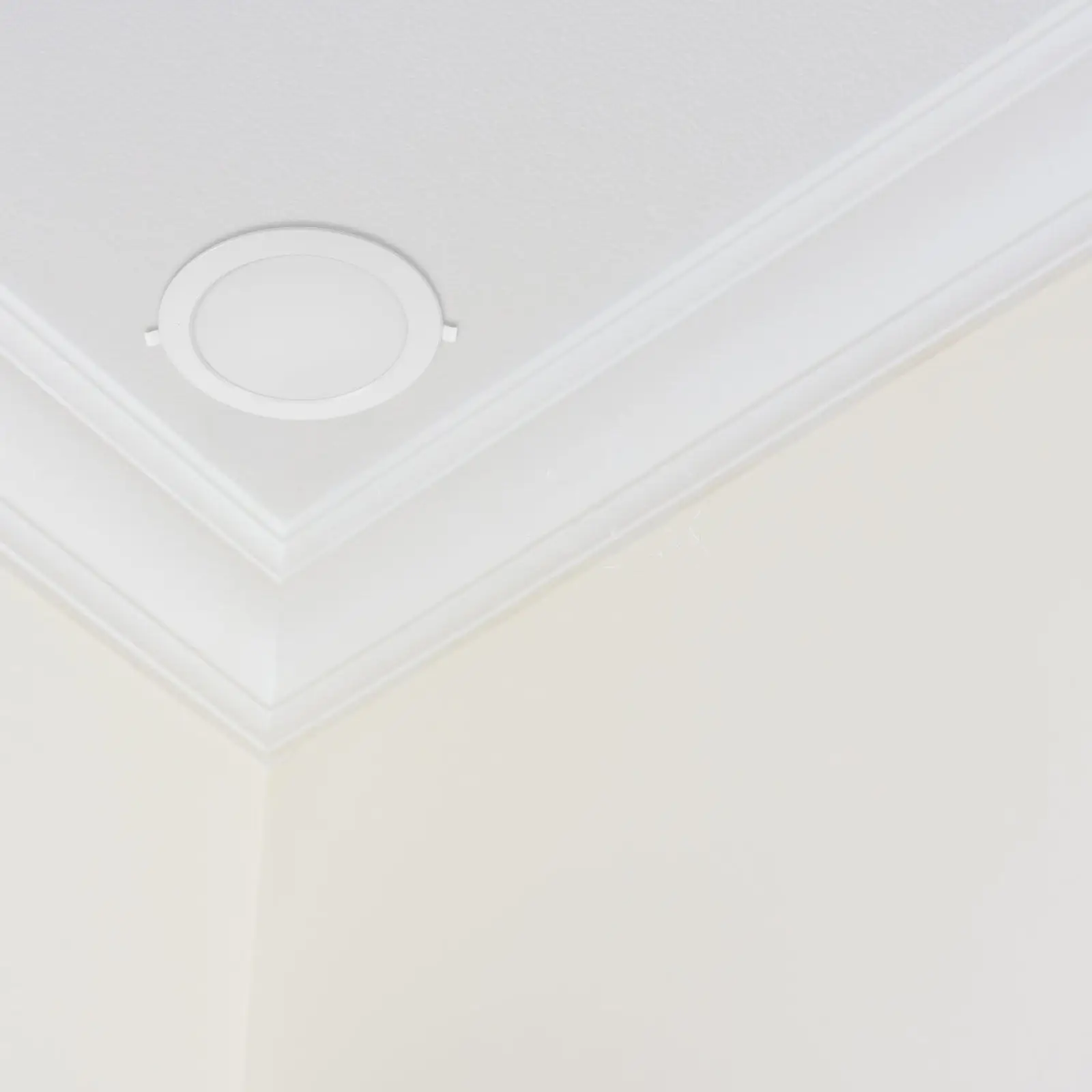 

Ultra Thin Recessed Downlight Durable Metal Body Neutral Light for Living Room Kitchen Round Ceiling Lamp Home Lighting