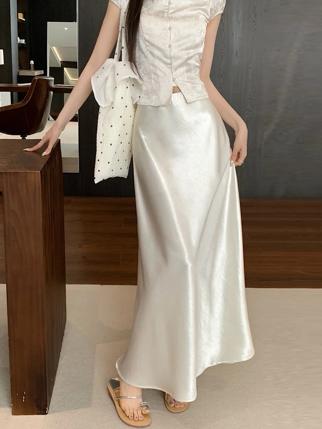 

Женская удлиненная юбка-полусолнце из имитации ацетатного атласа с высокой талией, белая, драпированная, фасон «рыбий хвост», весна 2026, корейский стиль