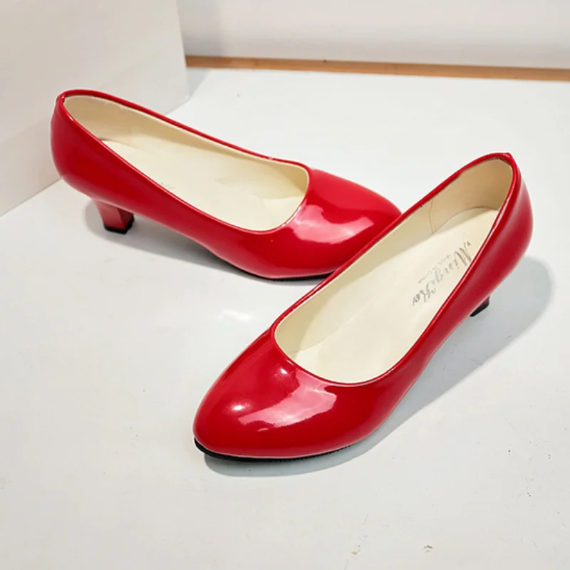 Women\'s Leather Med Heels New High Quality Shoes Classic Black White Pumps for Office Ladies White High Heels Red Sexy Heels