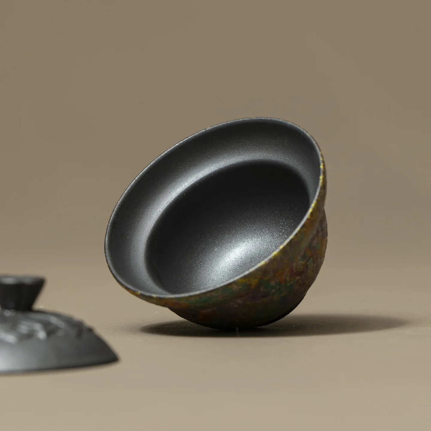 Handcrafted Ceramic Creative Non-Scalding Tea Bowl for Home Use with Colorful Raw Mineral Gaiwan Tea Bowl